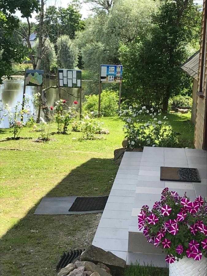 Viesu Nams Juras Sapni Hotell Dundaga Exteriör bild