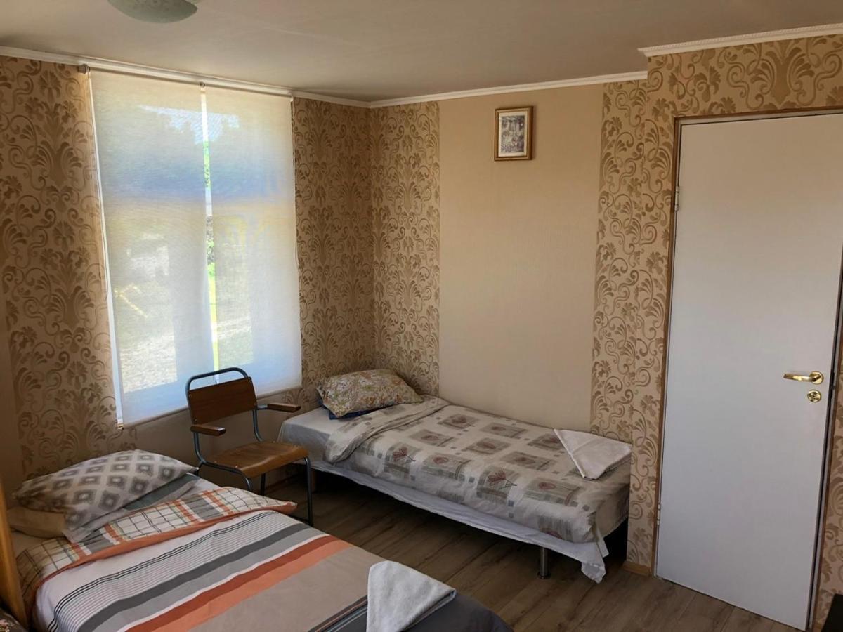 Viesu Nams Juras Sapni Hotell Dundaga Exteriör bild